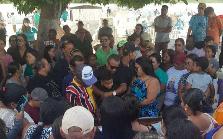 Corpo de alagoana achada morta em um bueiro em São Paulo é sepultado em São José da Tapera