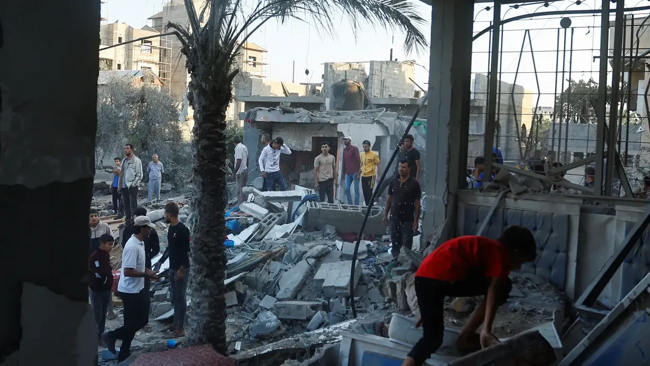 Israel ordena saída de civis palestinos de área humanitária em Gaza após lançamento de foguete