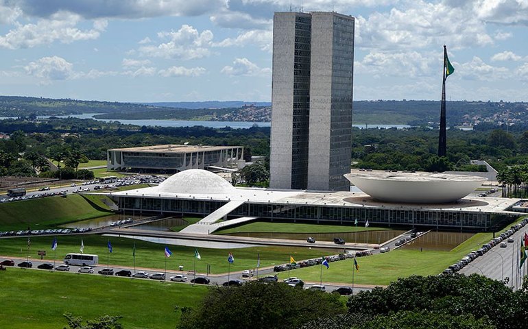 Orçamento 2024: consultorias sugerem cautela sobre perspectiva de crescimento