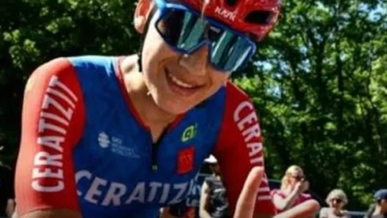 Ciclista afegã que se disfarçava como homem para treinar conquista medalha de prata nos Jogos Asiáticos