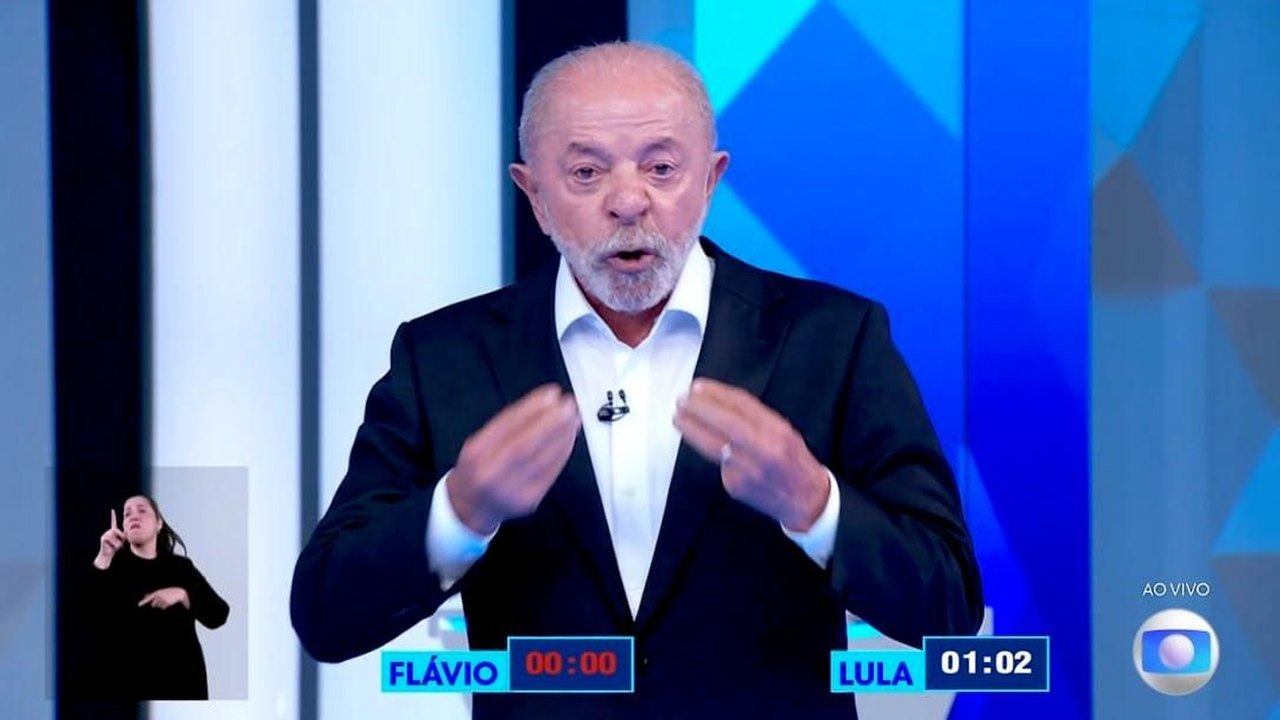 Lula diz que mínimo seria de R$ 900 se não fosse PT, e Flávio explora endividamentos