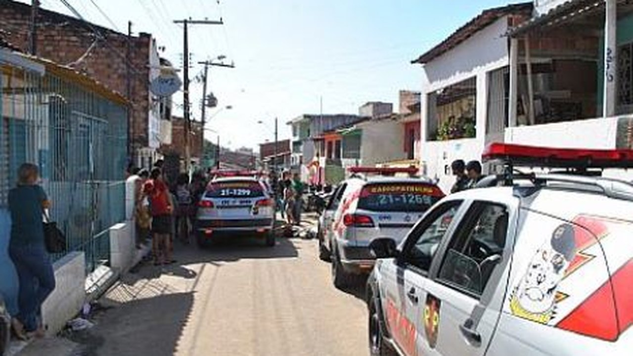 Troca de tiros resulta na morte de três jovens na periferia de Maceió
