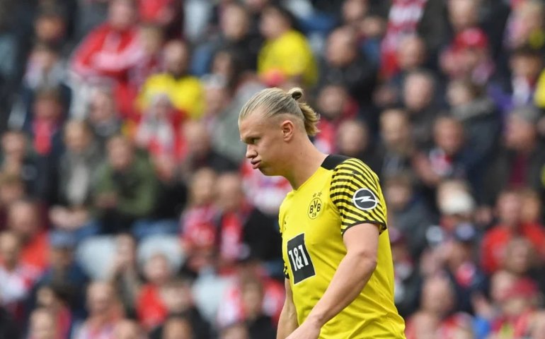 Haaland marca 3 gols, mas Borussia Dortmund perde; campeão Bayern é derrotado