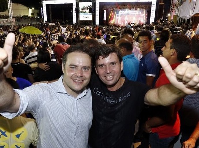 Prestigiando Festa de Bom Jesus dos Navegantes, Renan Filho exalta Penedo