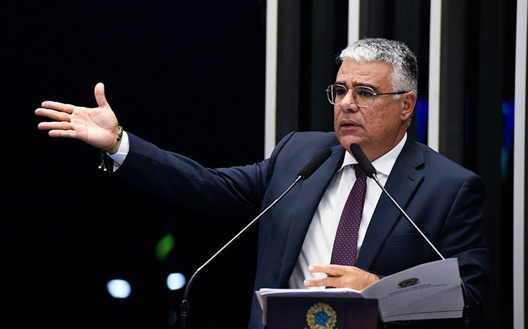 Girão volta a condenar pauta da descriminalização do porte de drogas