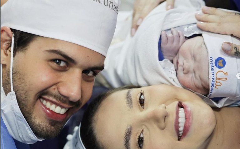 Virginia Fonseca fechou um andar da maternidade, que ganhou até papel de parede personalizado para nascimento de José Leonardo