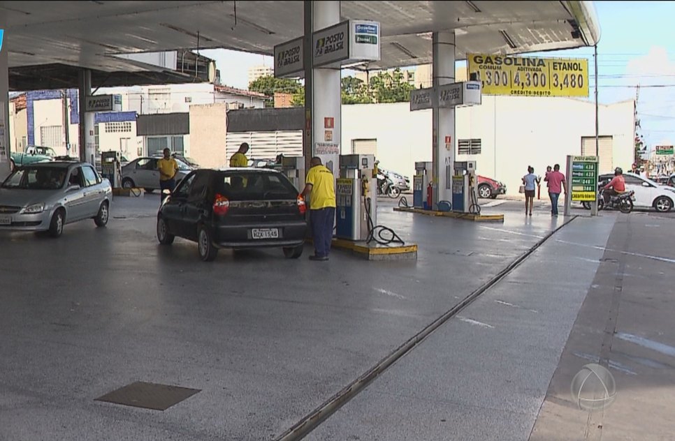 Alta no preço da gasolina revolta consumidores