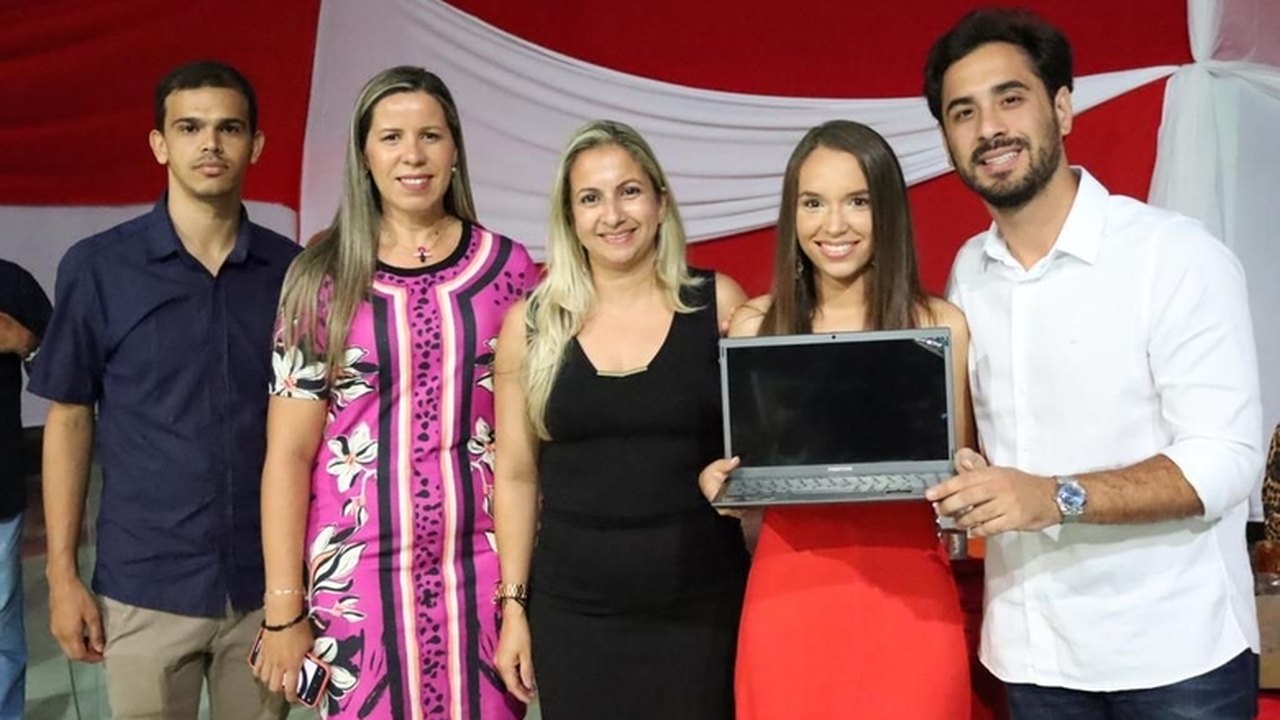 Educação de Santana do Mundaú promove solenidade de conclusão das turmas do 9º ano e EJA