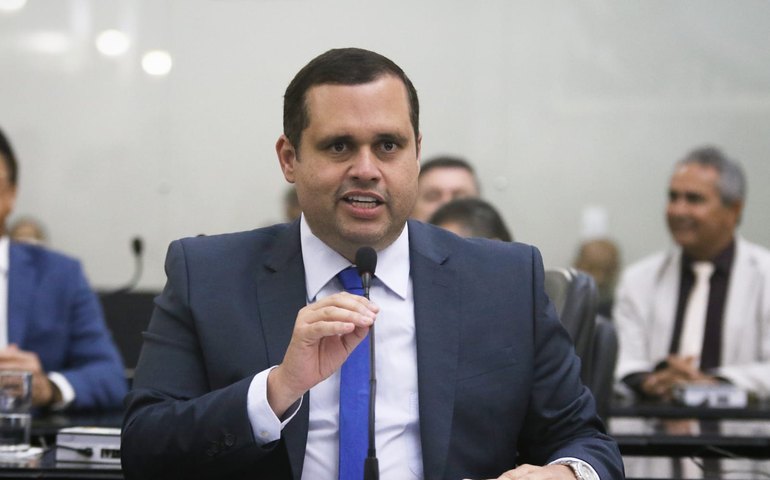 Atentados em escolas: AL tem protocolo de prevenção, falta colocar em prática, alerta deputado