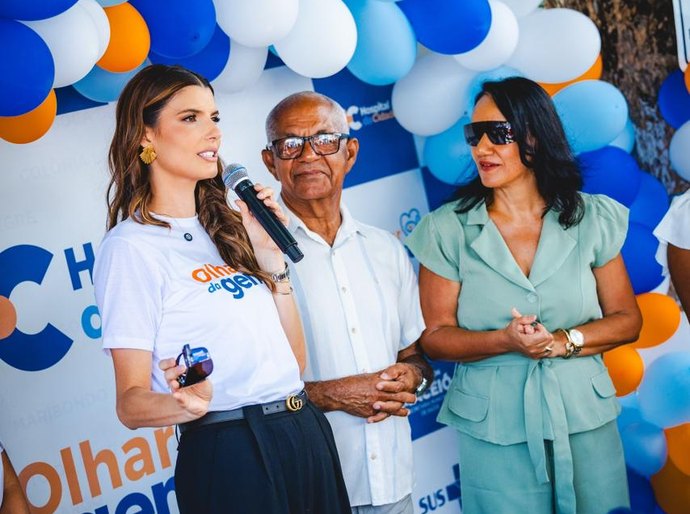 Ao lado do prefeito de Japaratinga, Marina Candia anuncia 200 cirurgias oftalmológicas pelo programa Olhar da Gente