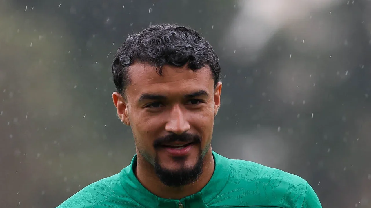 Lateral do Palmeiras, Jefté, é suspenso após testar positivo para substância proibida