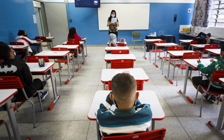 Brasil tem queda na desigualdade em educação, emprego e meio ambiente, aponta relatório do Dieese