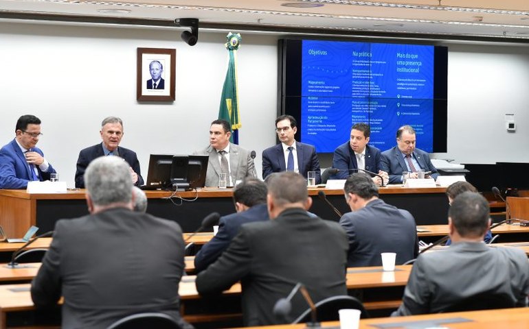 Deputado detalha plano para aproximar a Câmara dos cidadãos em todo o Brasil