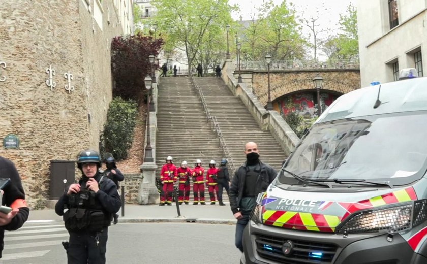 Consulado iraniano em Paris é cercado após a entrada de uma pessoa com material explosivo