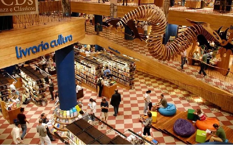 Livraria Cultura começa a ser esvaziada após falência