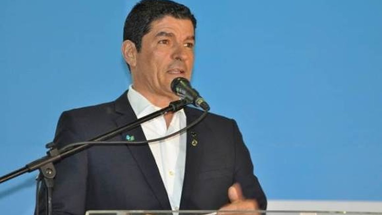 Ministro chega à AL para discutir políticas de desenvolvimento do turismo