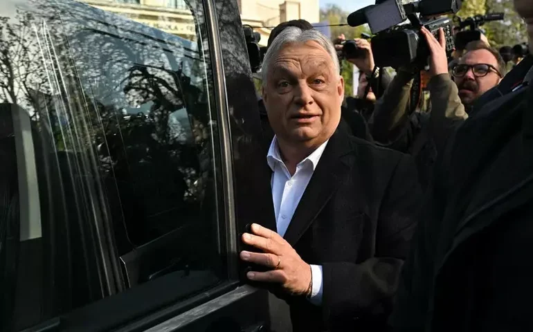 Líderes repercutem derrota de Orbán em eleições na Hungria