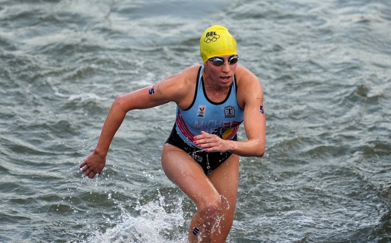 Atleta passa mal e Bélgica desiste da disputa do triatlo misto