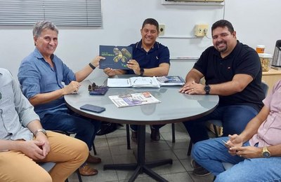 Empresa que se instalará no Polo de São Miguel dos Campos faz uma visita ao município