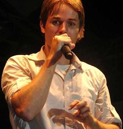 Cantor Chris Duran