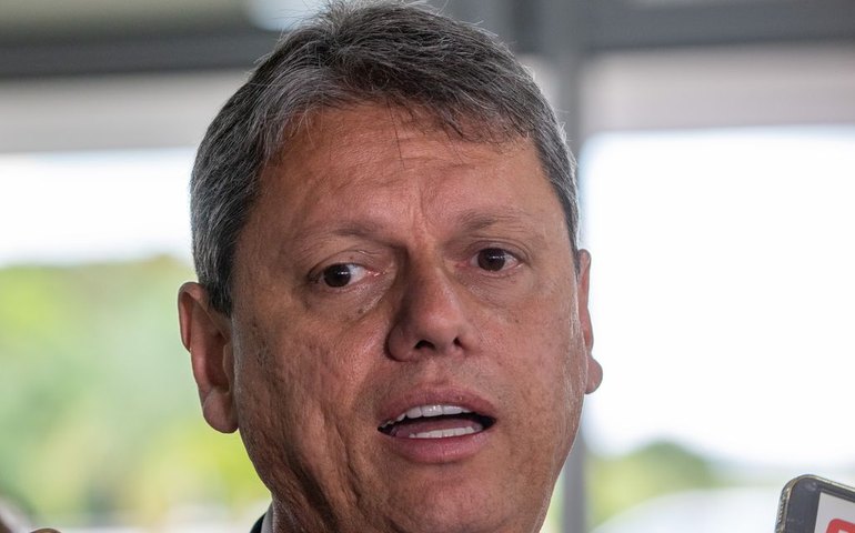 Governador confirma 14 mortes em operação policial contra crime organizado na Baixada Santista