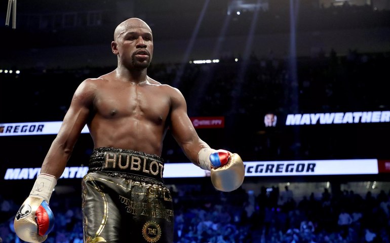 Floyd Mayweather vai enfrentar estrela das artes marciais no Japão em setembro