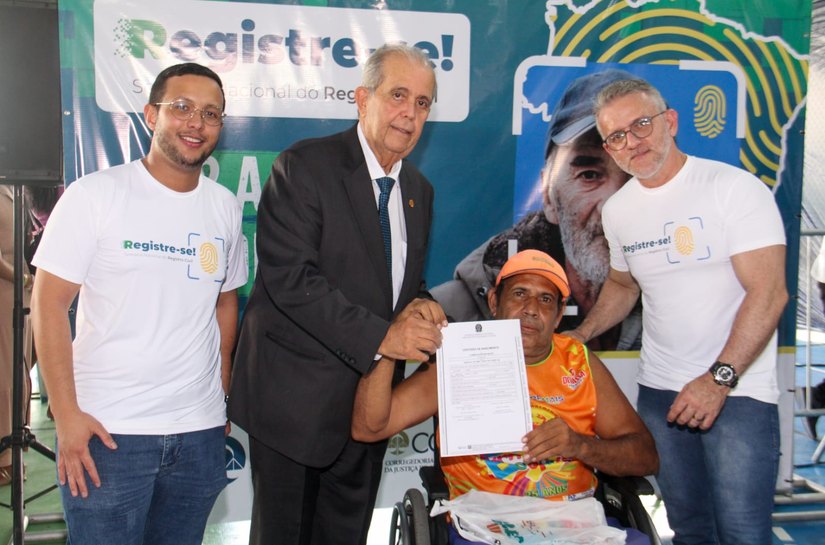 Registre-se! entrega 630 certidões de nascimento em Maceió
