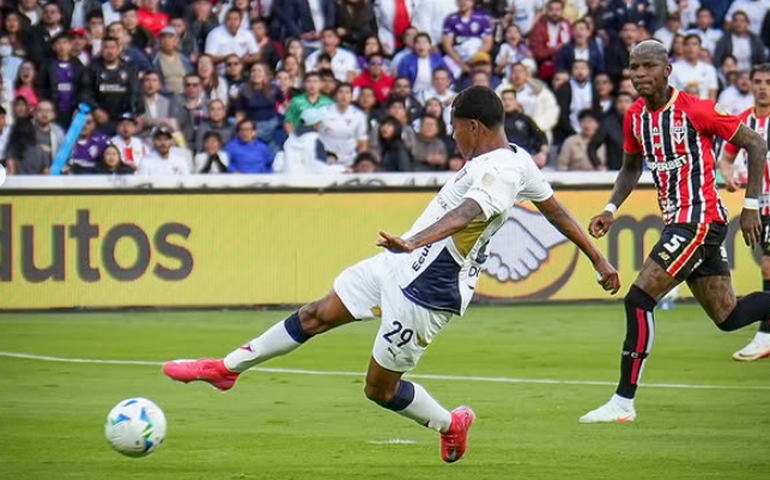 São Paulo mostra mais futebol, mas é derrotado pela LDU e terá de virar no MorumBis