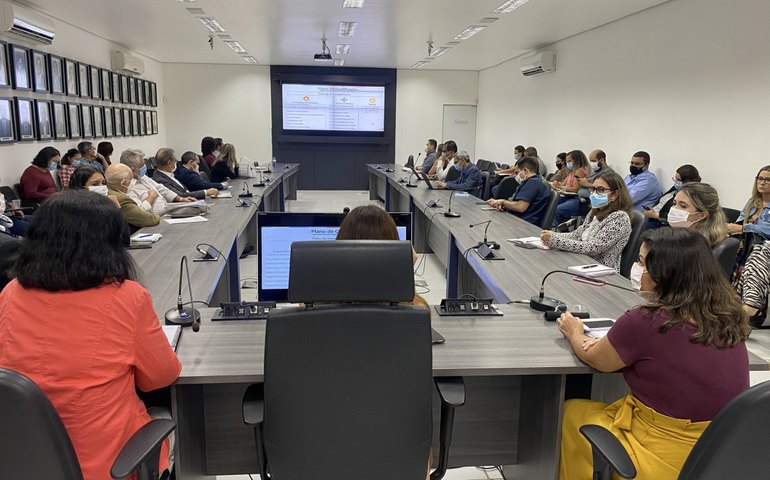 Seplag apresenta projeto para elaboração de Plano de Qualificação a gestores de Recursos Humanos do Executivo