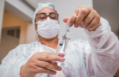 Confira horários e locais de vacinação contra a Covid-19 no fim de semana