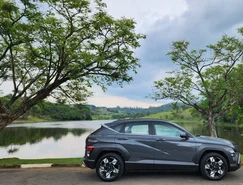 Hyundai KONA Híbrido está mais seguro, amplo e conectado na linha 2026 - Sérgio Dias (18).jpeg 