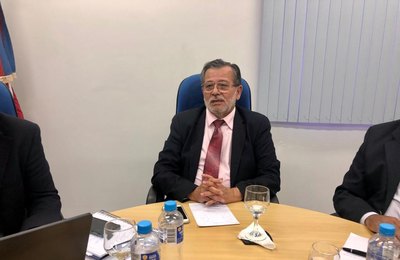 Contadores fazem plantão gratuito para tirar dúvidas sobre IRPF no Maceió Shopping
