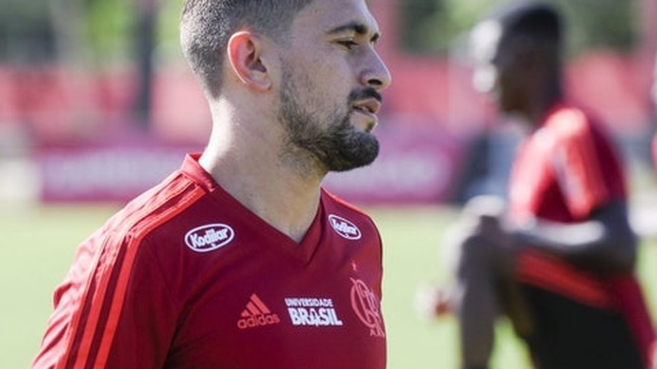 Arrascaeta, Vitor Roque, Depay e mais: veja quais jogadores de clubes brasileiros atuaram nesta Data Fifa