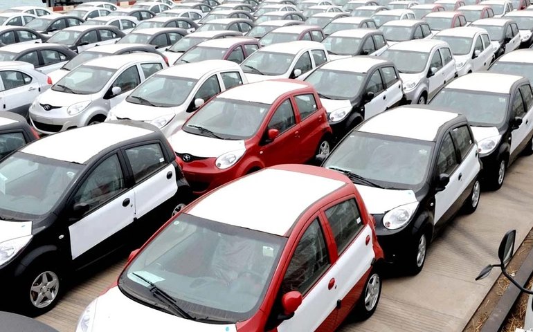 Vendas de carros de passeio na China sobem 20% na comparação anual de julho