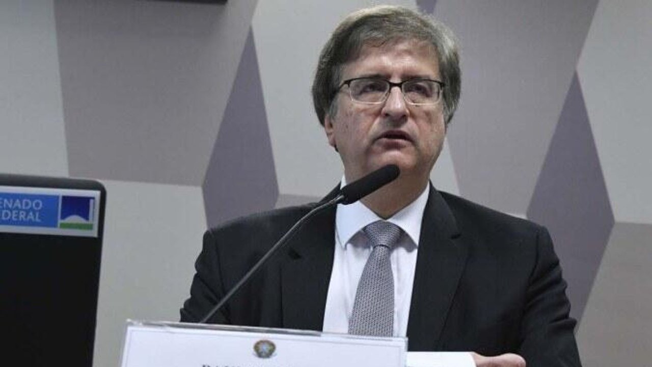 Delegados da PF pedem que Gonet se declare impedido para apurar relatório de Mendonça que cita o PGR