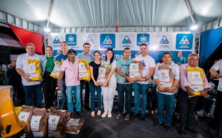 Governo realiza entregas no Alto Sertão beneficiando mais de 2.500 agricultores familiares