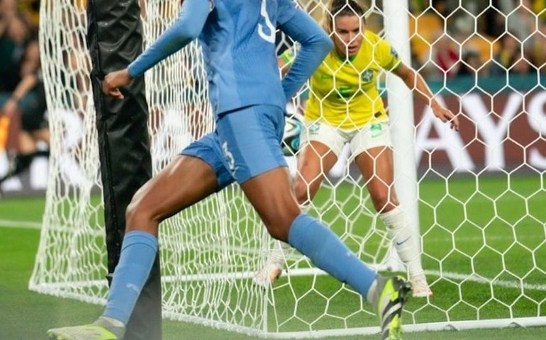 Análise: o gol de Renard não foi o único motivo da derrota do Brasil; veja os pontos que levaram à vitória da França
