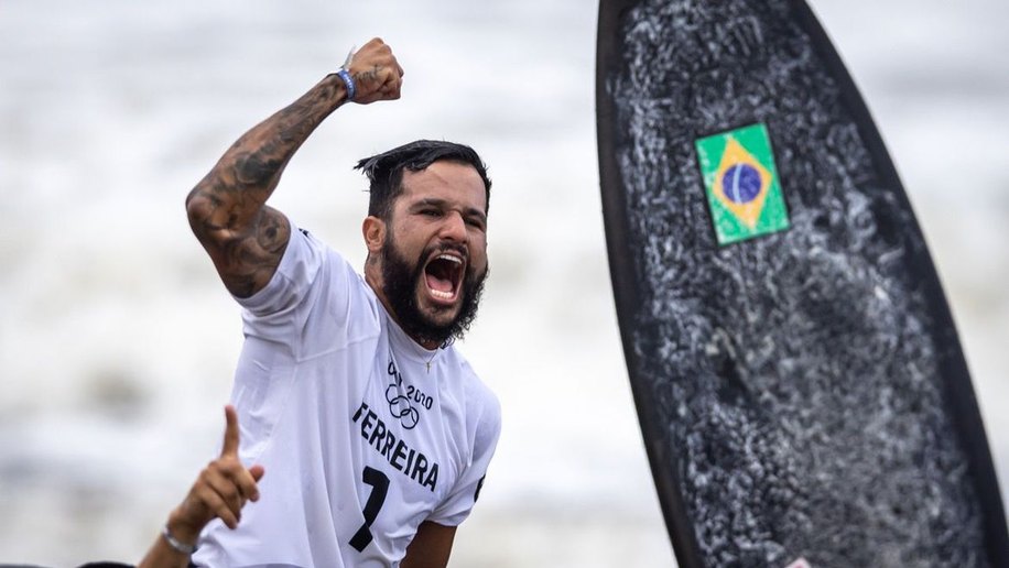 Ítalo Ferreira é ouro em Tóquio e 1º campeão olímpico no surfe