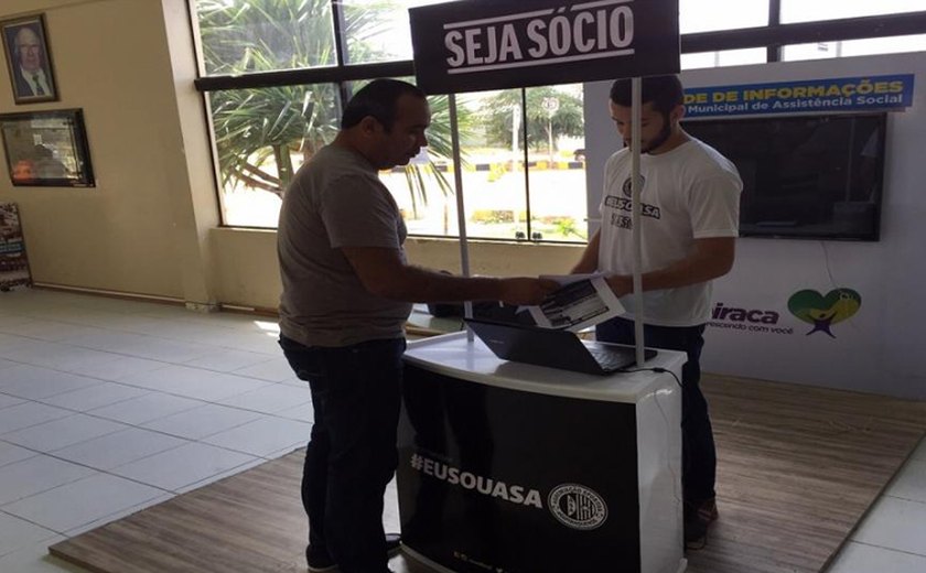 Prefeitura de Arapiraca é a primeira a receber o stand de sócio-torcedor alvinegro