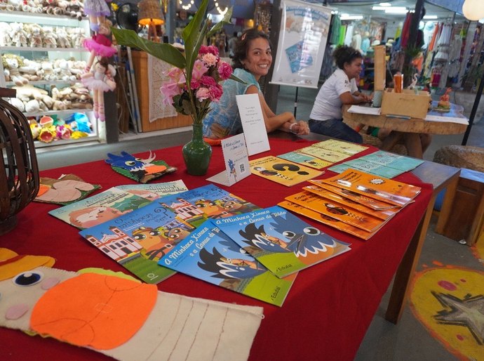 Edição bilíngue do livro infantil “Cadê a manchinha que estava aqui?” será lançada na Biblioteca Pública de Alagoas