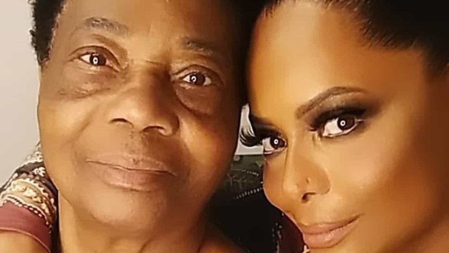 Mãe de Adriana Bombom morre de Covid-19