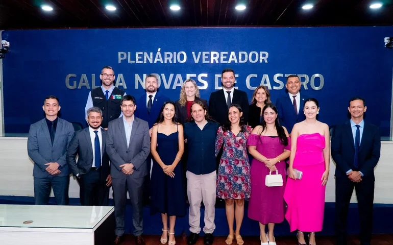 Câmara dá posse a mais nove servidores aprovados no concurso público de 2024