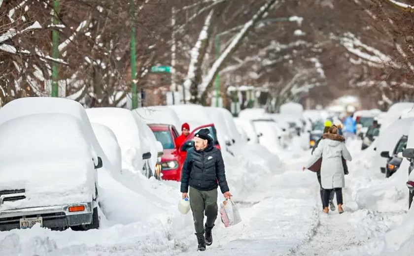 Tempestades de neve nos EUA deixam milhões em temperaturas muito abaixo de zero