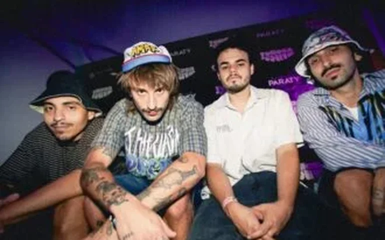 MC Roger e MC Livinho lançam 'Descobri que a Barbie'; confira o clipe e ouça o novo single