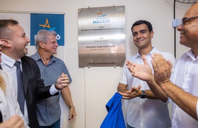 Prefeito JHC inaugura Centro de Atendimento Socioassistencial, no Centro