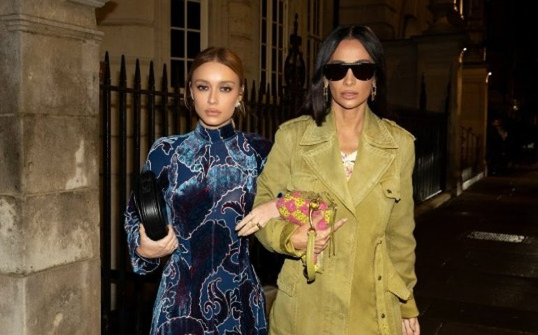 Silvia Braz e Maria Braz são as únicas brasileiras no desfile da Burberry na London Fashion Week