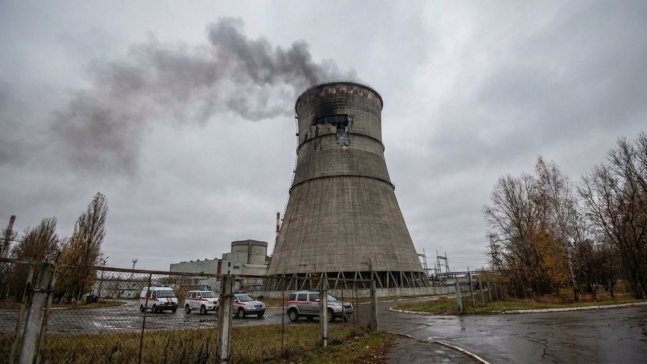AIEA informa que torre de resfriamento da usina nuclear de Kursk, na Rússia, foi atingida por drone
