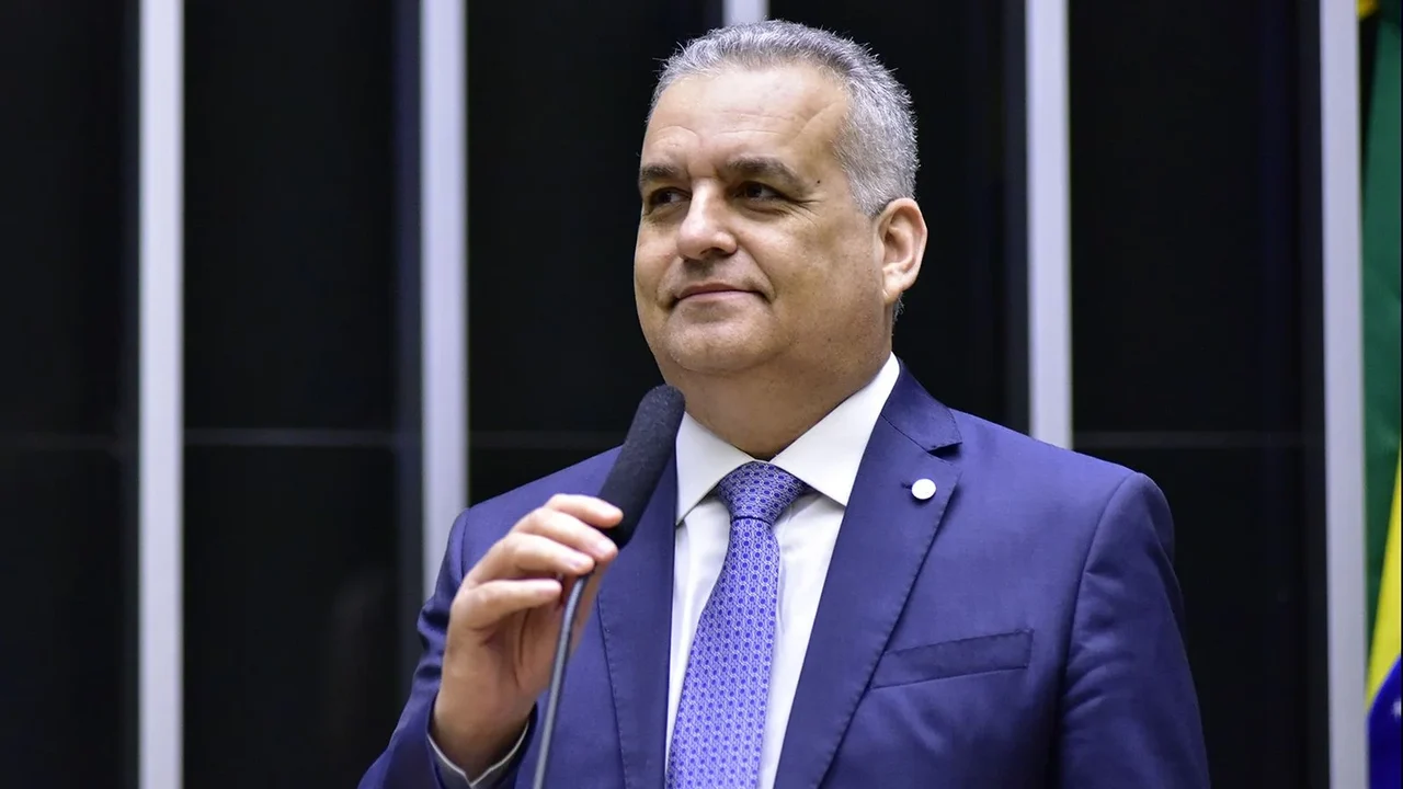 É tetra: Pela 4ª vez, Alfredo Gaspar é eleito o melhor parlamentar de Alagoas