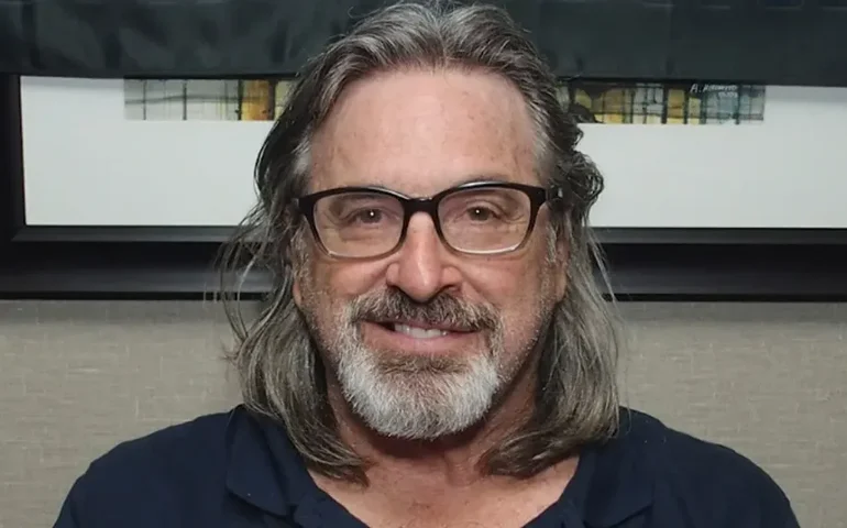 Morre Robert Carradine, ator de 'A Vingança dos Nerds' e 'Lizzie McGuire', aos 71 anos