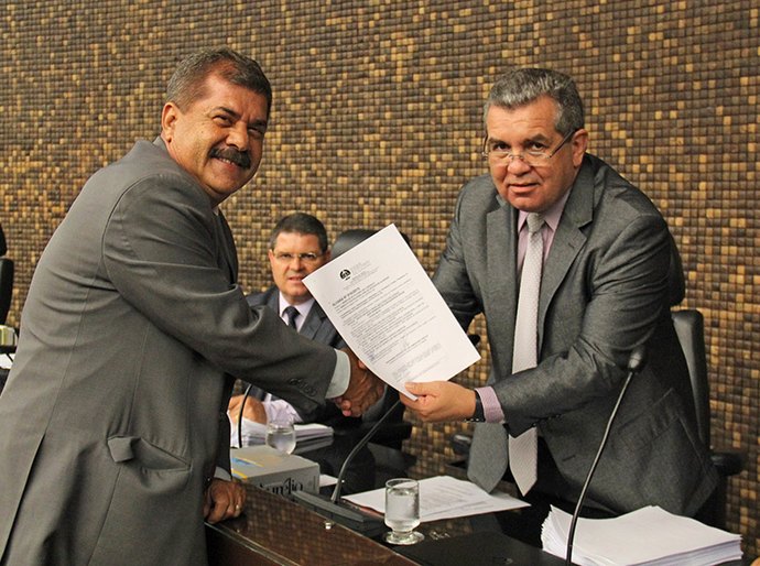 Credores recebem alvarás de pagamento de precatórios no TJ